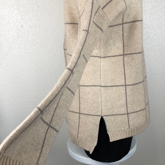 "The Anna" Oatmeal/Beige Window Pane Turtleneck Size Medium - Picture 5 of 12
